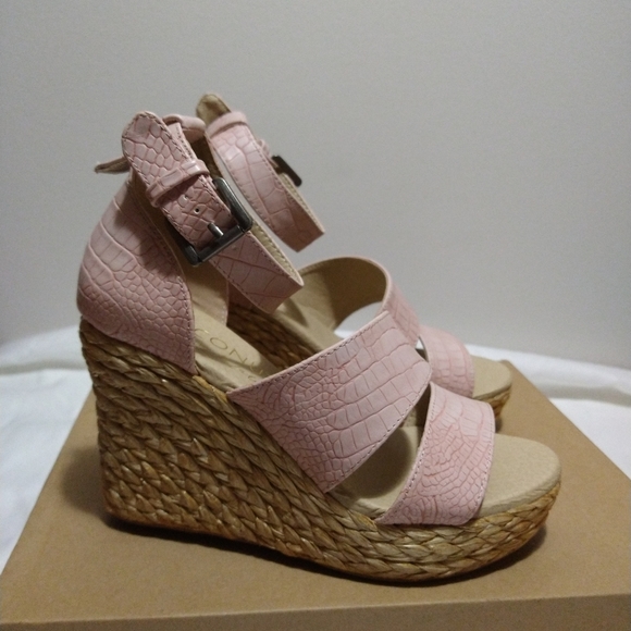 Coconuts by Matisse Shoes - Coconut by Matisse Blush Wedge Platform Sandals